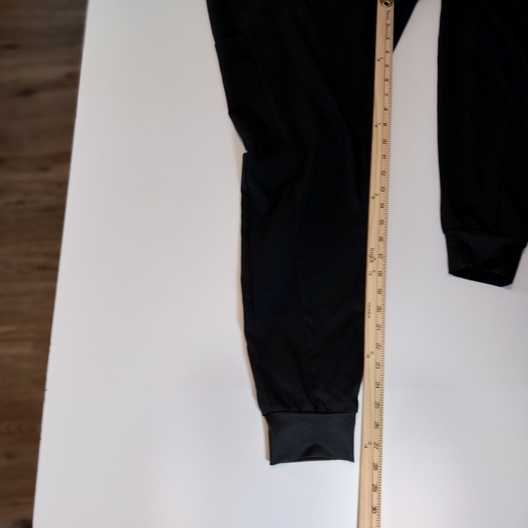 Wisk Scrub Women's Stylish Black Jogger Pants - Picture 4 of 11